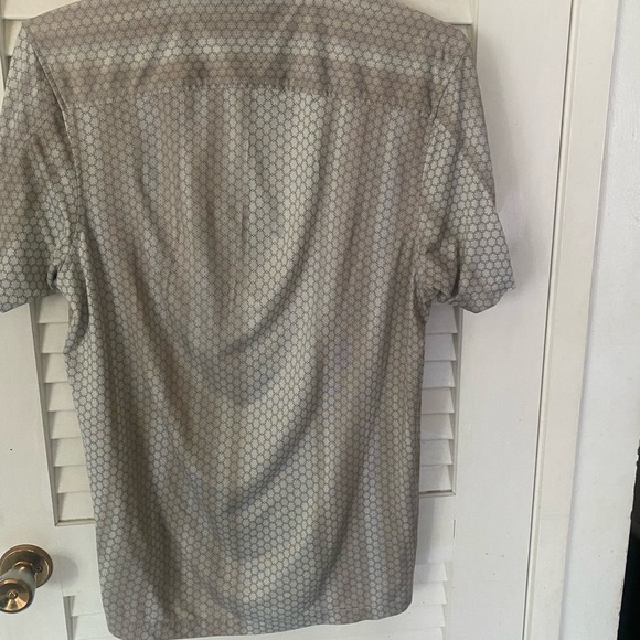 Kenneth Cole polyester Wine casual shirt - Picture 3 of 3